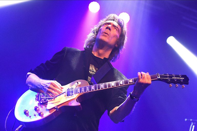 Interview: Steve Hackett (solo, Genesis, GTR) -2011