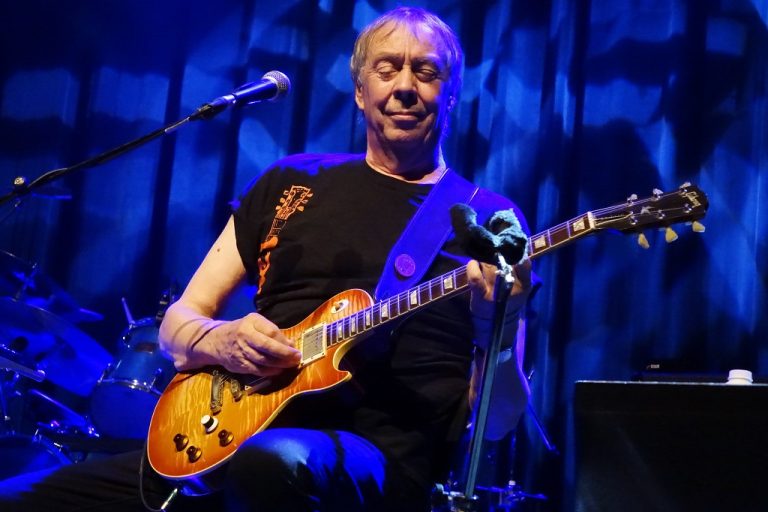 Interview: Andy Latimer (Camel)