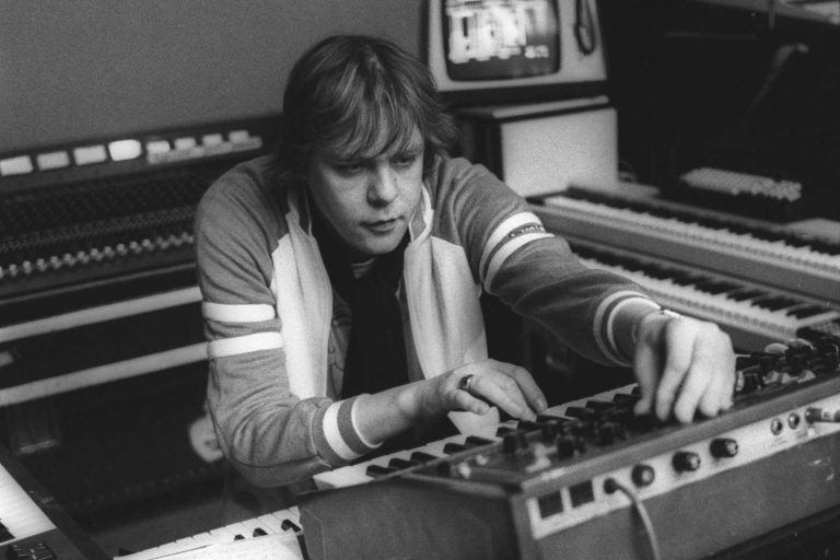 Interview: Klaus Schulze (solo, Tangerine Dream, Ash Ra Tempel) -2013