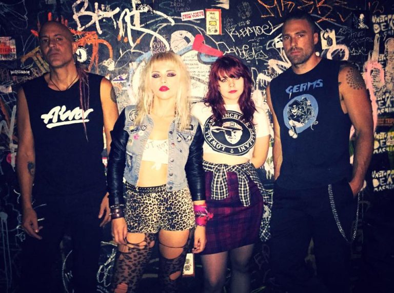 Interview: Barb Wire Dolls