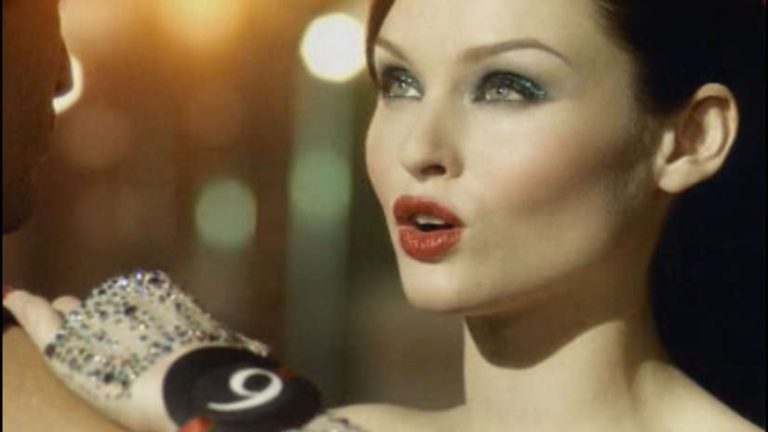 Sophie Ellis-Bextor - Murder On The Dancefloor