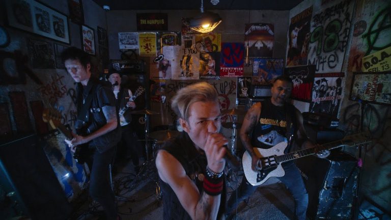 Sum 41 – Waiting On A Twist Of Fate