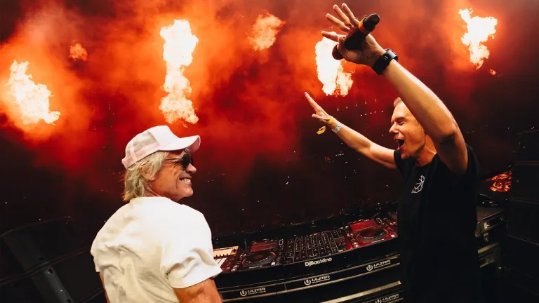 Armin van Buuren and Jon Bon Jovi Rock Ultra Music Festival!