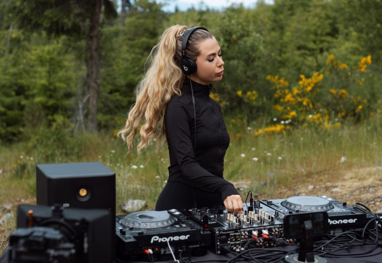 WHIPPED CREAM Unveils 'Is This Real?' DJ Mix Set on 1001Tracklists