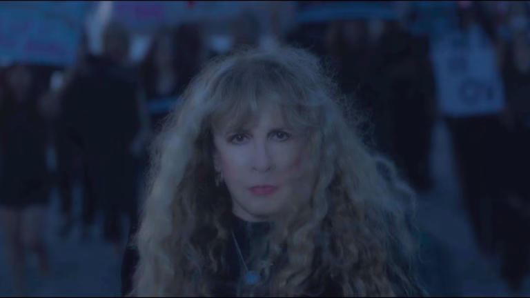 Stevie Nicks Releases Powerful Anthem "The Lighthouse" in Response to Roe v. Wade Overturn