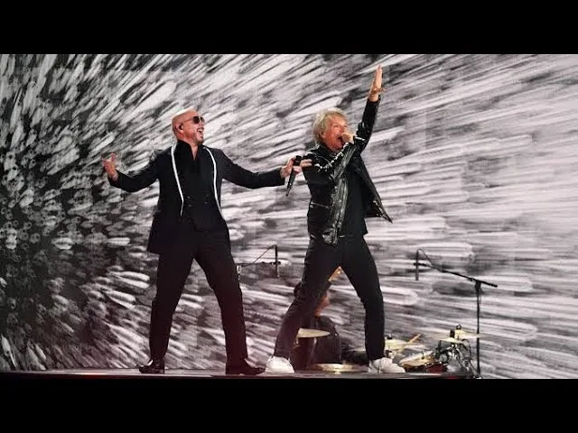 Jon Bon Jovi and Pitbull Perform Now or Never at the Latin GRAMMYs