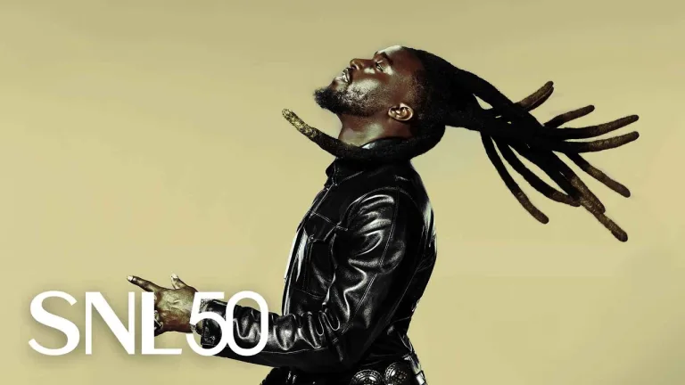 Shaboozey performs “A Bar Song (Tipsy)” during SNL debut with Paul Mescal hosting.