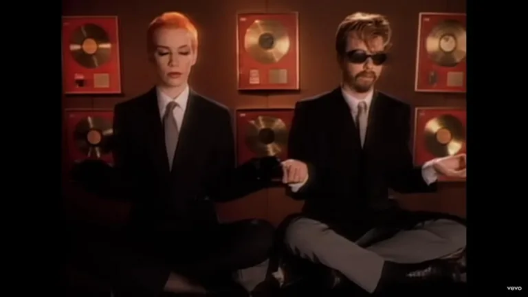 Eurythmics Sweet Dreams Music Video - Annie Lennox and Dave Stewart with iconic visuals