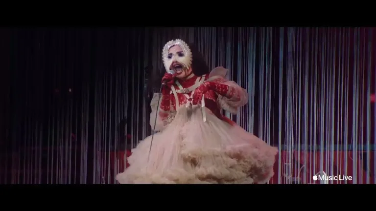 Björk Cornucopia Concert Performance
