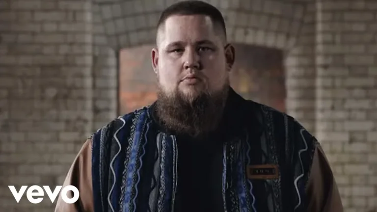 Rag’n’Bone Man “Human” music video still