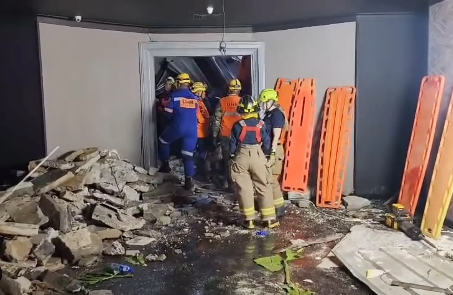 Jet Set nightclub collapse during Rubby Pérez concert in Santo Domingo