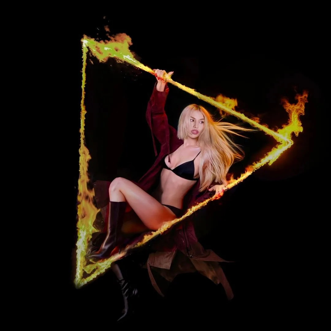 Ava Max Don’t Click Play album cover