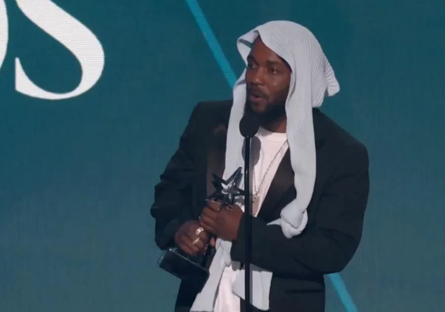 Kendrick Lamar accepts Album of the Year for GNX at BET Awards 2025