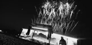 Oasis performing Cigarettes & Alcohol live in Manchester 2025