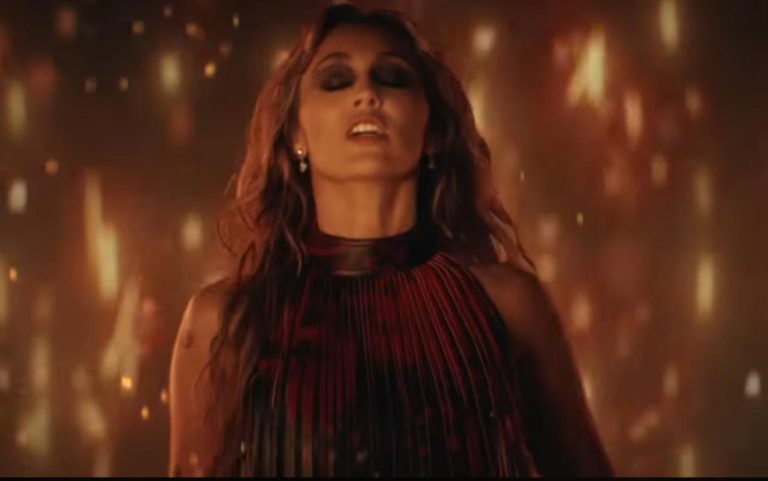Miley Cyrus in the Dream As One music video for the Avatar Fire and Ash soundtrack