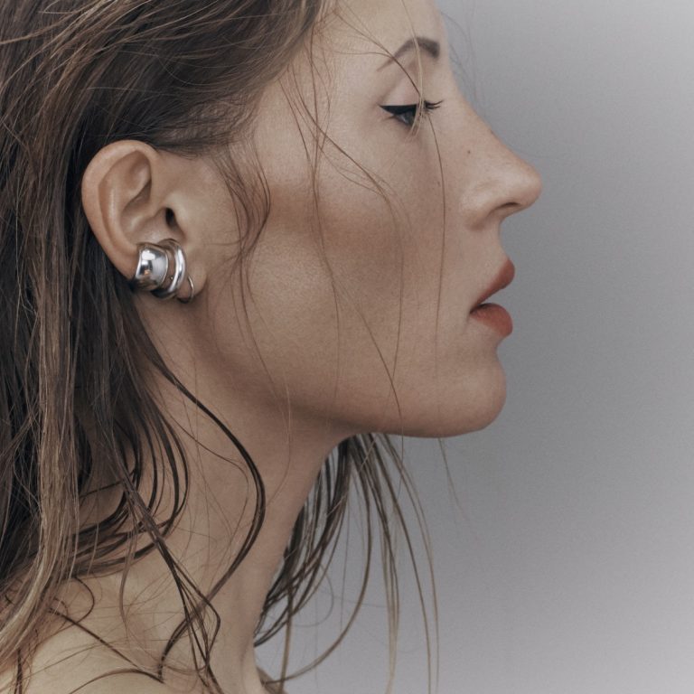 Charlotte de Witte 'Amor' EP cover art featuring KNTXT branding