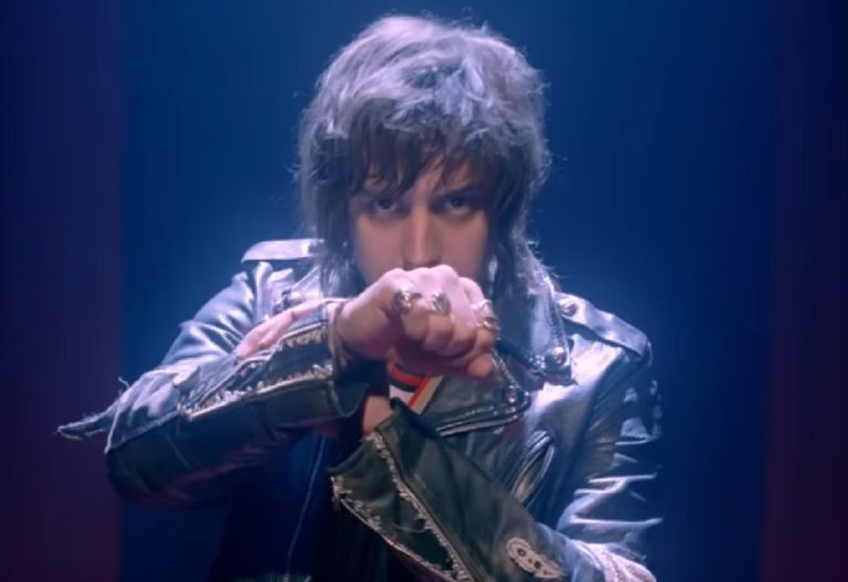 Julian Casablancas performing The Strokes